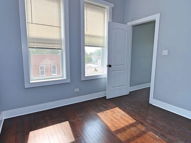 2858 S Saint Louis Ave #3 — Photo 12