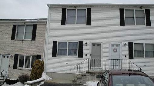 1st image of 9 Sunflower Cir