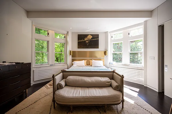 Rented by Halstead Real Estate | media 22