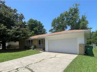 1304 Davis Ave, Springdale, AR 72764