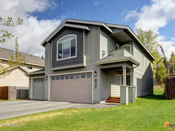 8127 Grayhawk Cir, Anchorage, AK 99507