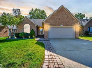 15574 Cucci Dr, Clinton Township, MI 48038