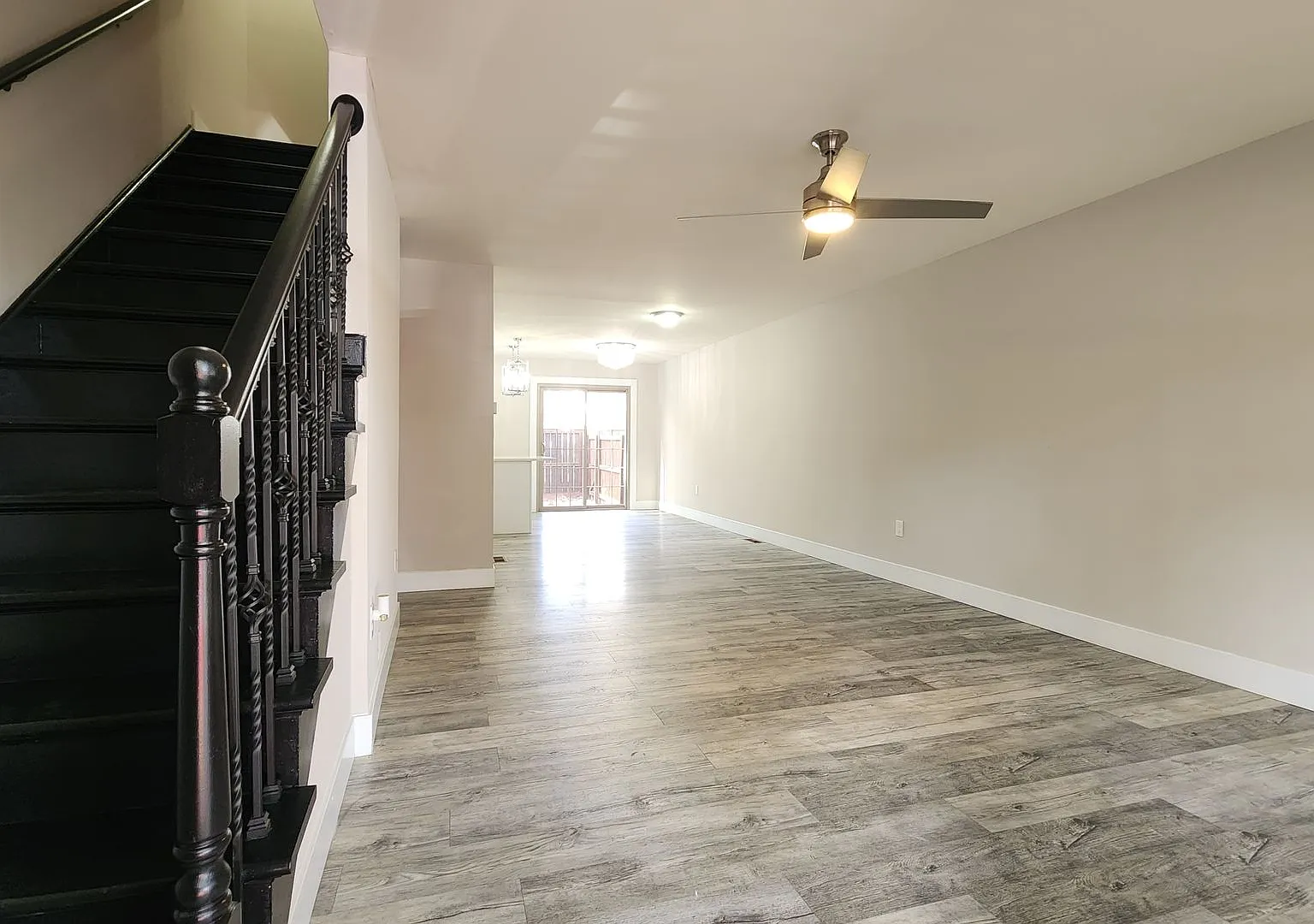 Anic Townhomes — Photo 4