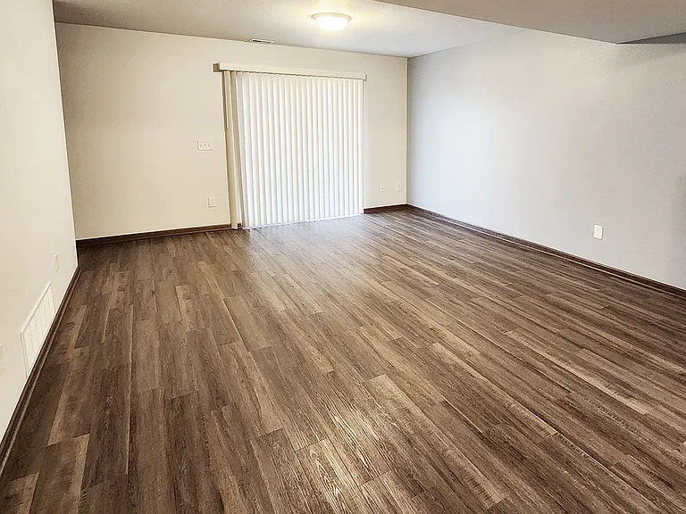 Maple Brook Townhomes — Photo 4