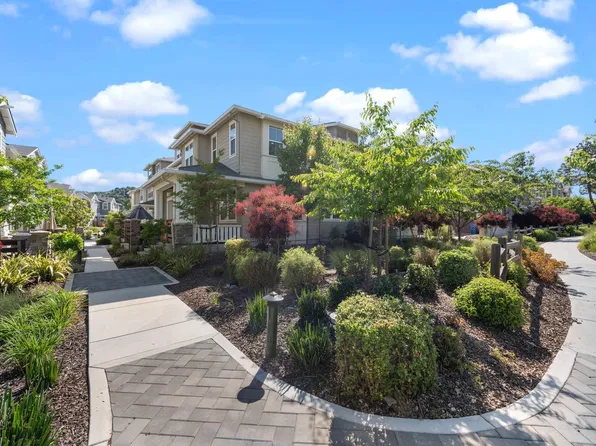 111 Wallace Cir, Moraga, CA 94556