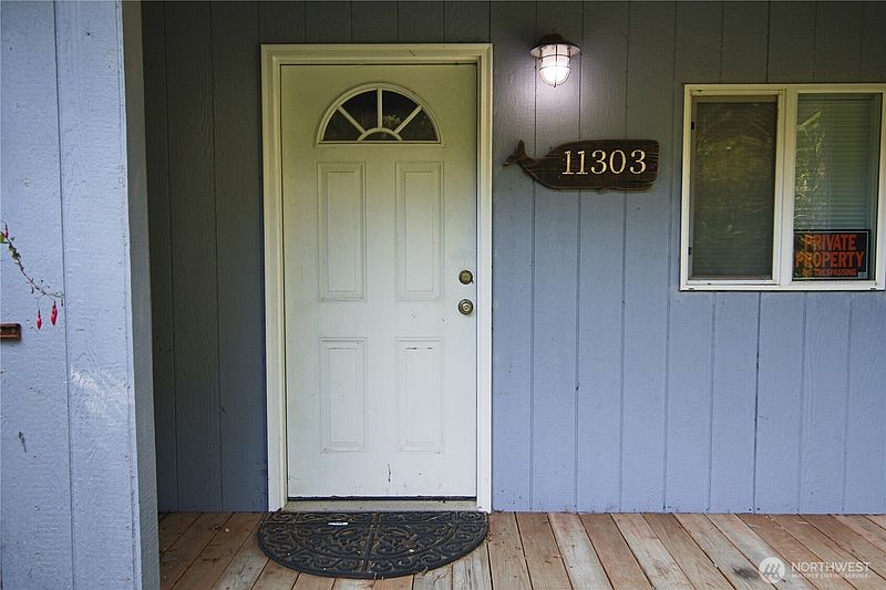 4th image of 11303 Pacific Way