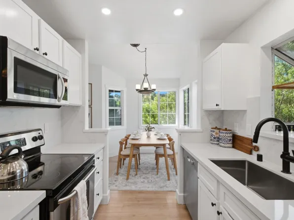 8035 Mountain View Dr APT B, Pleasanton, CA 94588