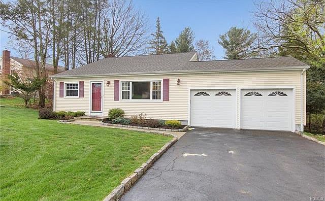 1st image of 685 Pleasantview Ct