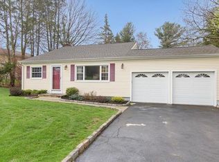 685 Pleasantview Ct, Yorktown Heights, NY 10598