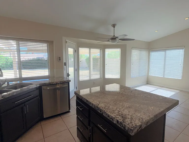 78880 Sanita Dr — Photo 11