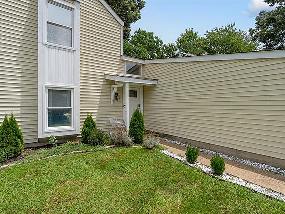 2nd image of 3852 Danville Ct