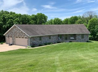 6896 Caves Rd, Maquoketa, IA 52060