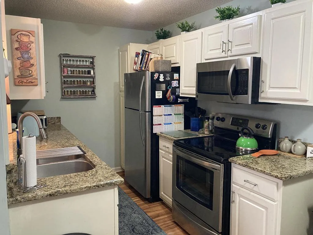 1114 3rd Loop Rd, unit F — Photo 3
