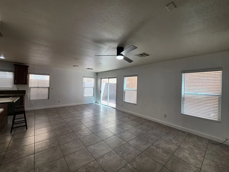 10256 Franford Ct — Photo 6