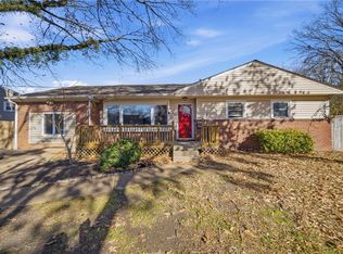 7044 Gardner Dr, Norfolk, VA 23518