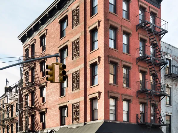 400 Bleecker Street