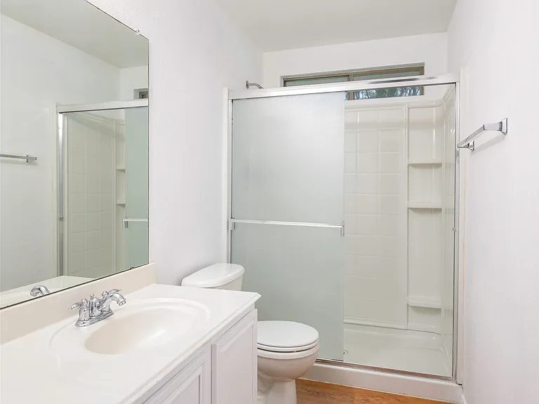 1001 Campbell Dr — Photo 12