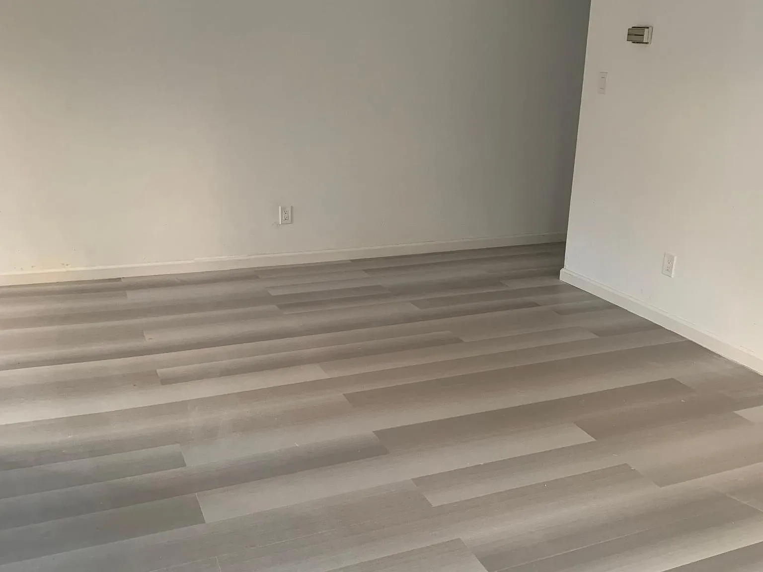 912 Carro Dr — Photo 3