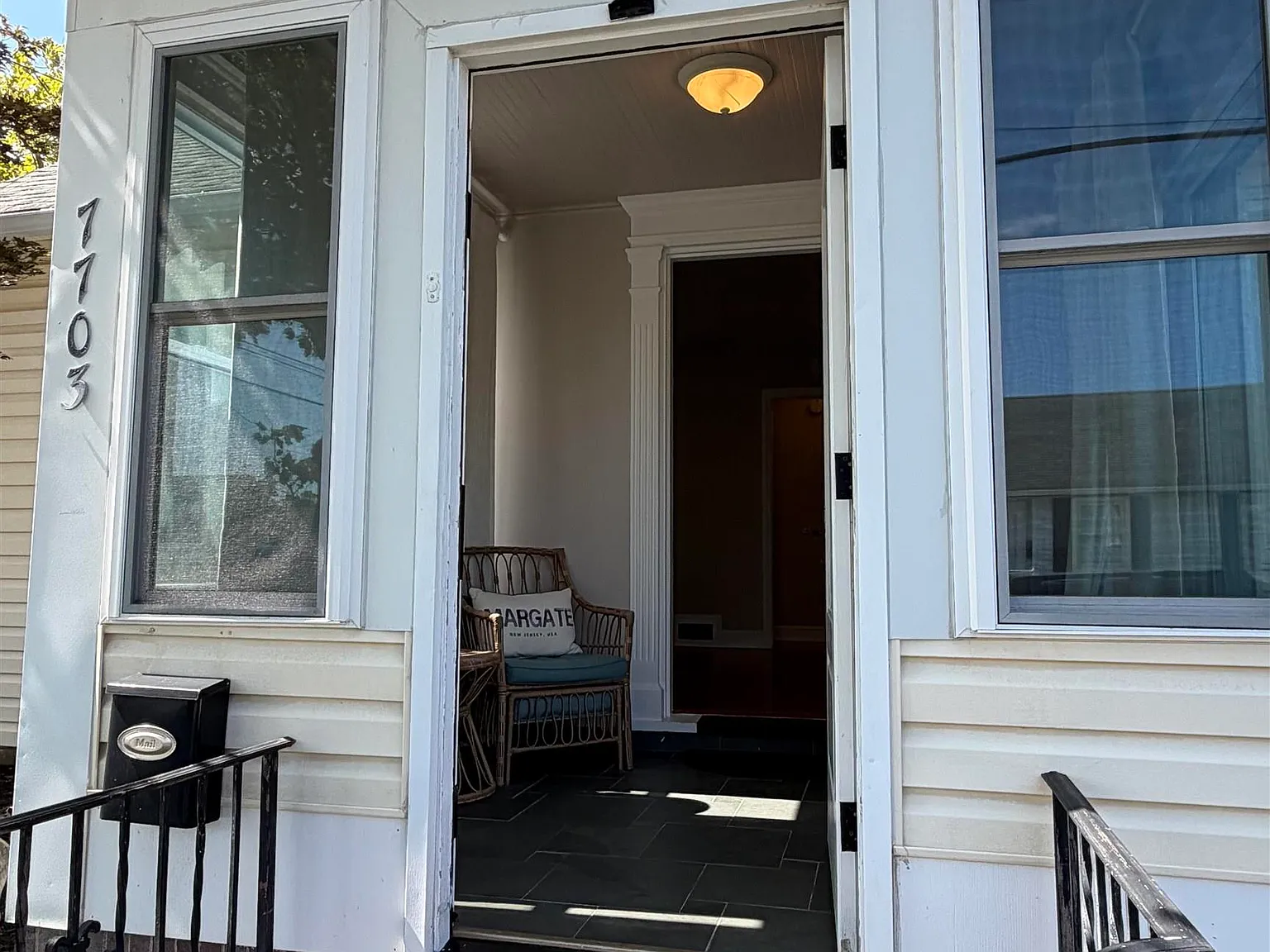 3 bed, 1.0 bath, $3,400 — Photo 3