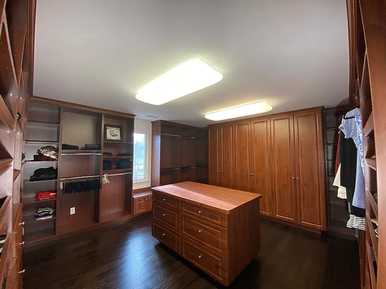 4077 Lincoln Dr — Photo 19
