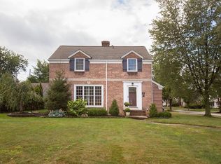 19987 Beach Cliff Blvd, Rocky River, OH 44116