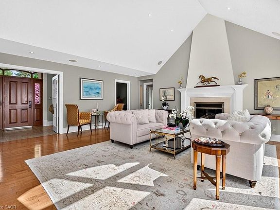 4th image of 3312 Lakeland Cres