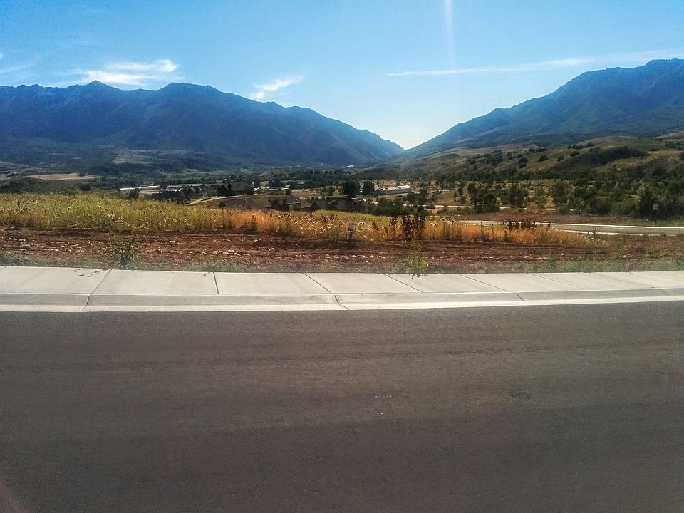 1st image of 6588 N Willow Creek Dr