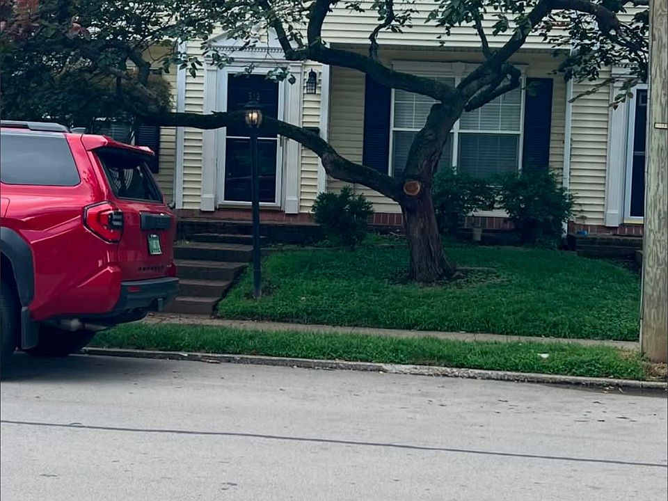 2nd image of 512 Central Ave