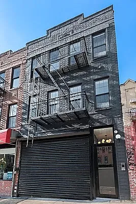 Rented by Camelot Realty Group | media 8