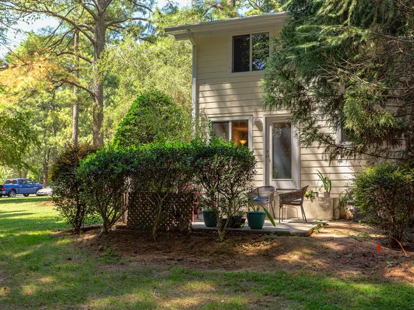 105 Todd St APT B, Carrboro, NC 27510