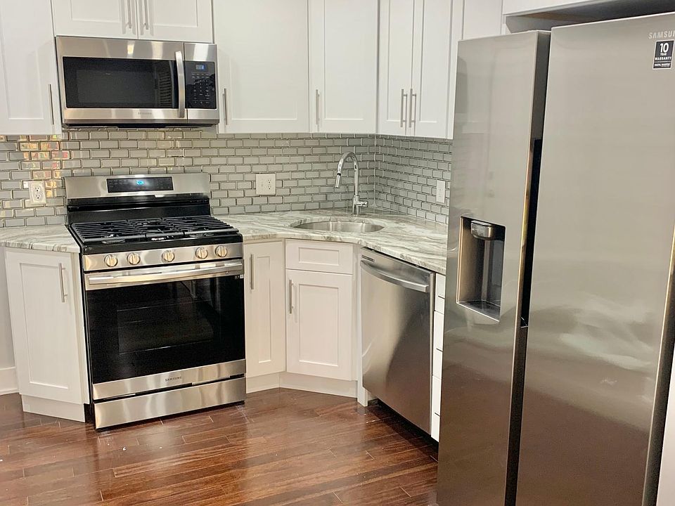 1st image of 302 Richmond St #26