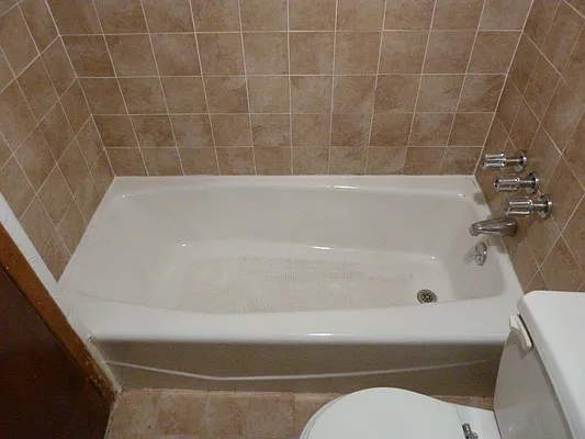 Rented by Chartwell Manhattan Realty | media 14