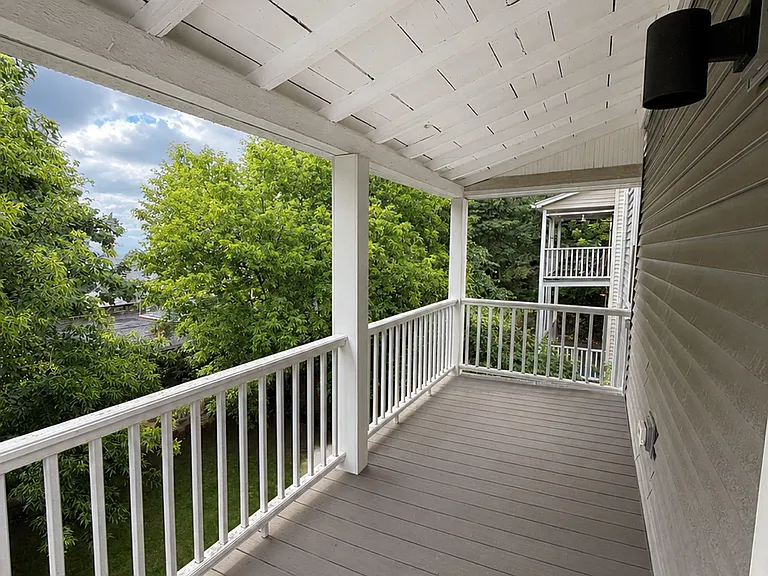 44 Garrison Ave — Photo 18