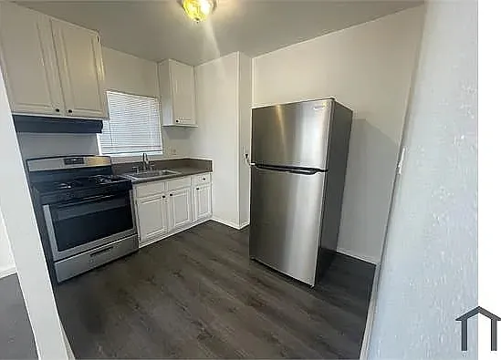 1190 3/4 W 38th St #A — Photo 1