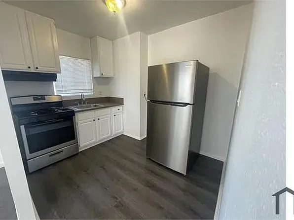 1190 3/4 W 38th St #A, Los Angeles, CA 90037