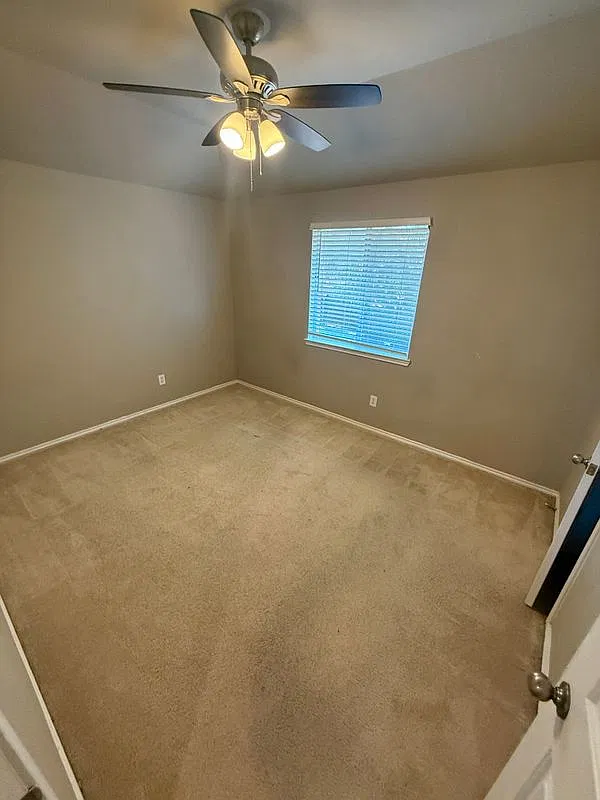 3 bed, 2.5 bath, 2264 sqft, $2,995 — Photo 4