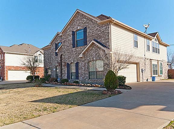 2nd image of 3018 Saint Joseph Dr
