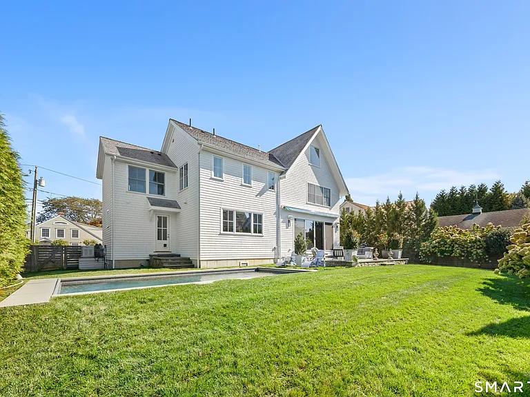 15 Roosevelt Rd — Photo 33