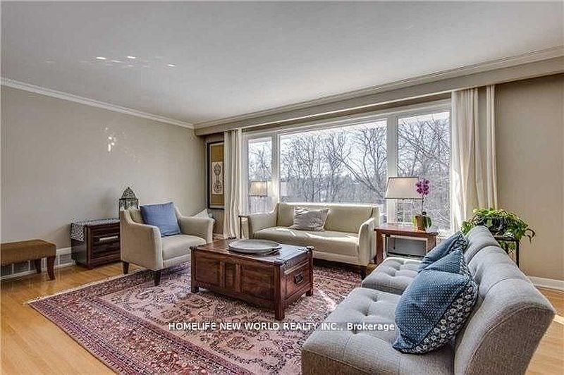 Toronto House for rent - 5 Bedrooms — photo 4