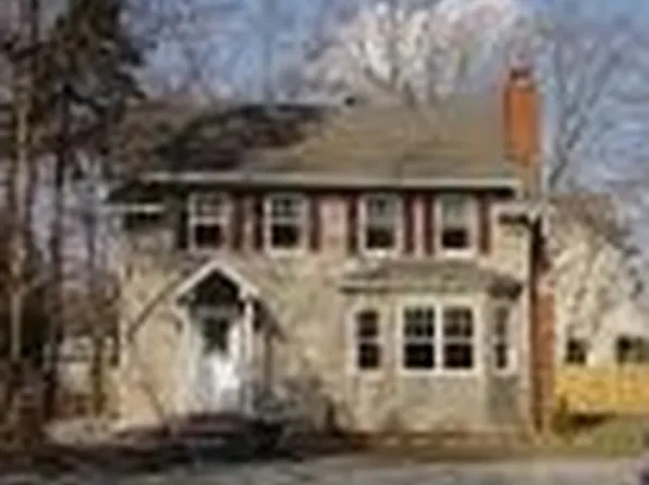 26 Two Bridges Rd, Towaco, NJ 07082