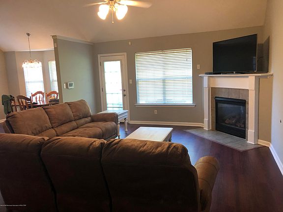 2nd image of 941 Trafalgar Dr