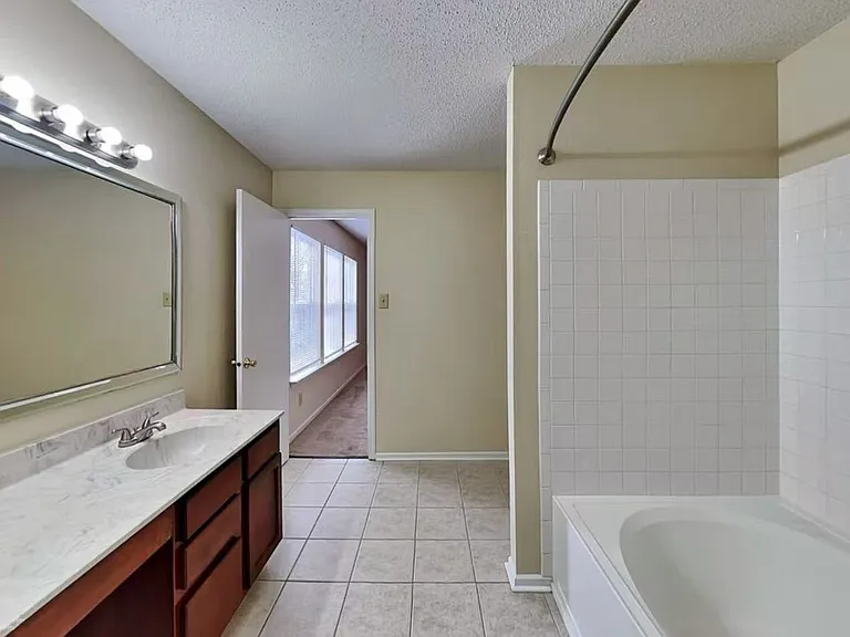 14457 Orange Blossom Trl — Photo 10
