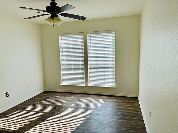 5th image of 18348 Tall Oaks Ln