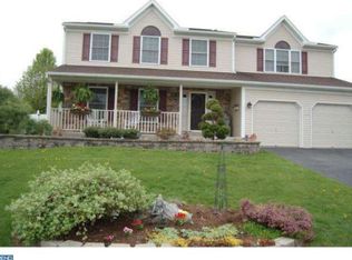 41 Calais Dr, Reading, PA 19605