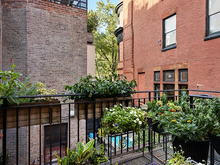 291 Clinton Ave #4 — Photo 11