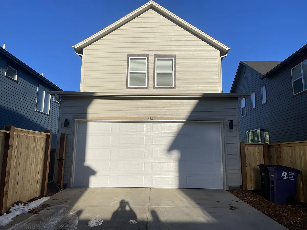 Building Photo - 6168 N Dallas Way