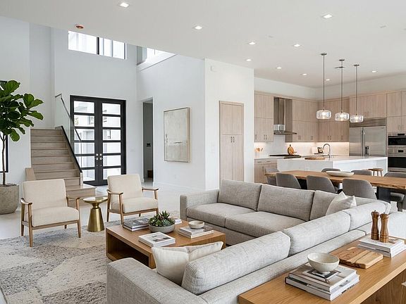 3rd image of 9516 Riverside Park Drive