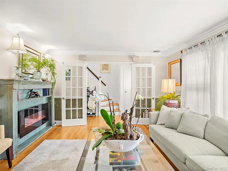 1035 Shore Acres Dr — Photo 8