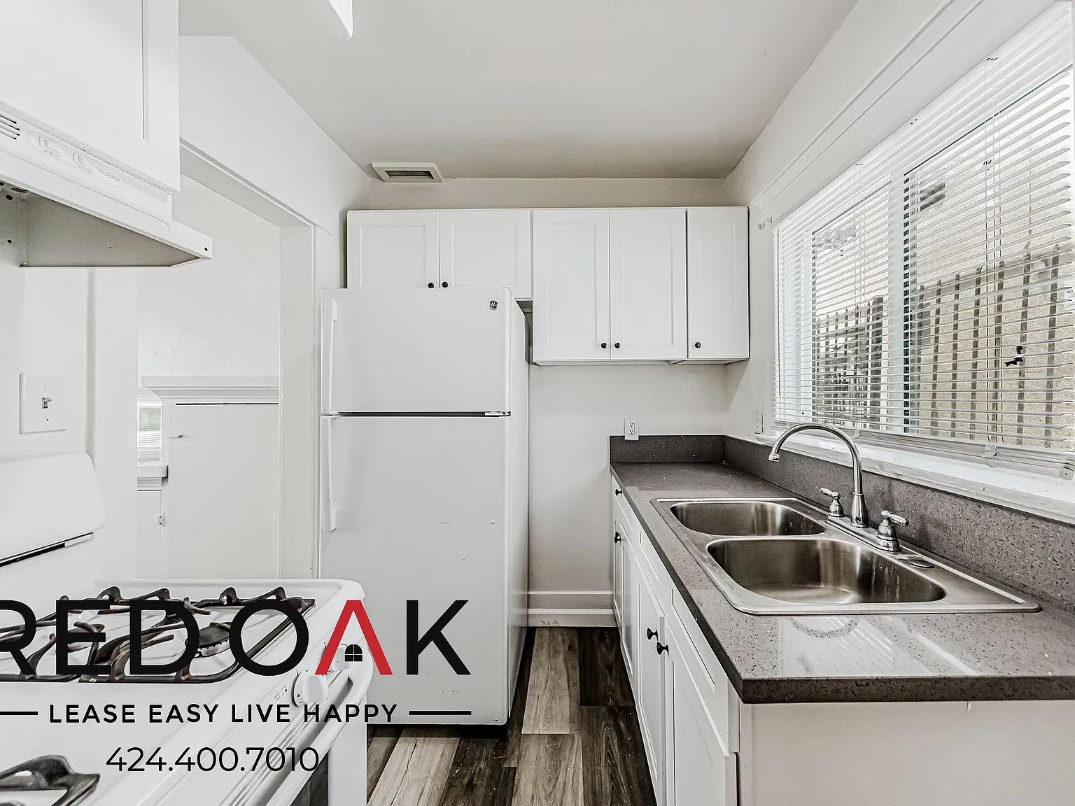 ~1 Month Free~ Spacious 2-Bed With High Ceilings And Open Floor Plan ~ Near Highland Park! — Photo 3