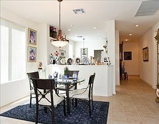 4th image of 4558 Regalo Bello St